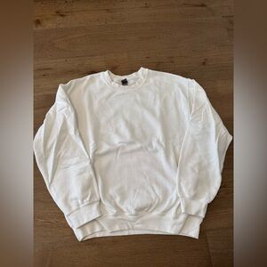 Gildan White Men's Crewneck Sweatshirt